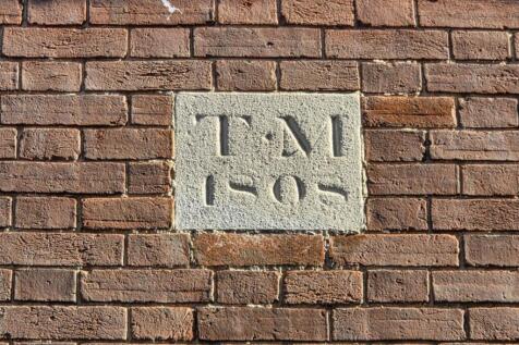 PLAQUE