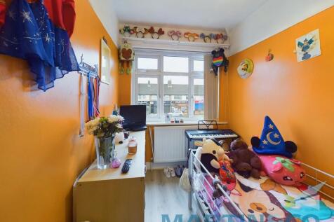 CAM01870G0-PR0147...