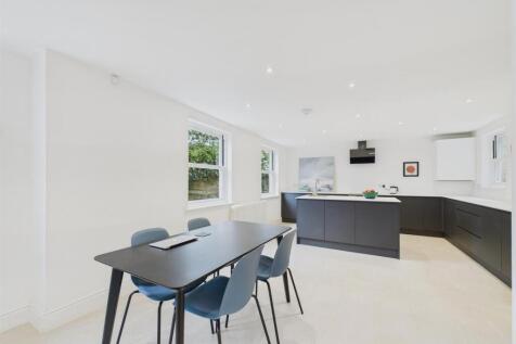 Kitchen / dining roon