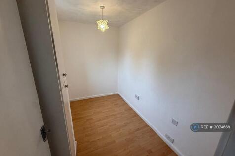 Rossefield Terrace, Leeds, LS13 photo 3