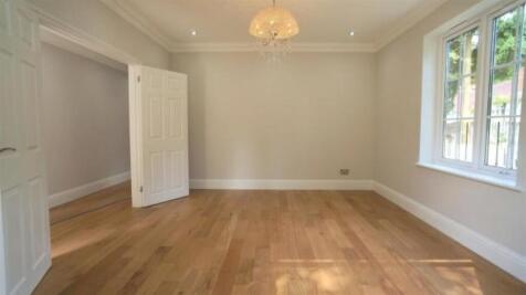 Camberley, Surrey photo 3