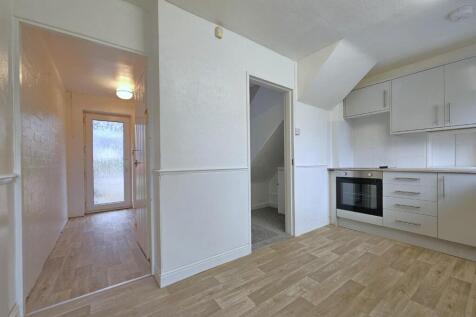 Swale Drive, Kings Heath, Northampton NN5 photo 3