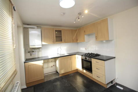 Darcy Close, Chippenham photo 4