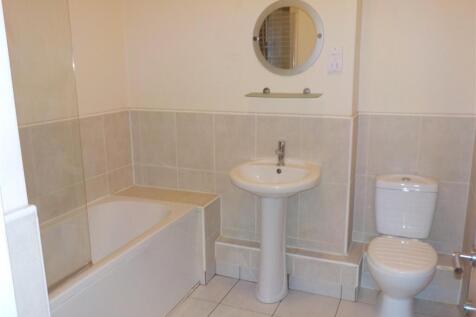 EN SUITE BATHROOM
