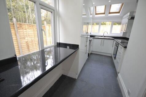 Leys Road, Loughton, Milton Keynes, Buckinghamshire, MK5 8AZ photo 4