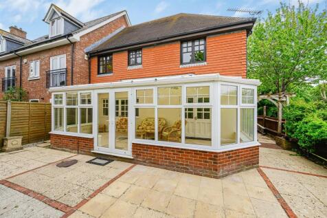 4 Barbican Mews, Portchester-Small-PorticoMarketin