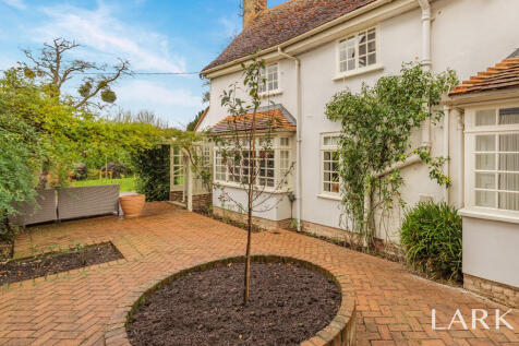 8669044-exteriorW...