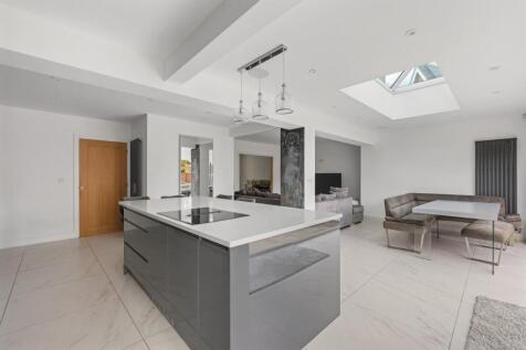 Kitchen/Dining
