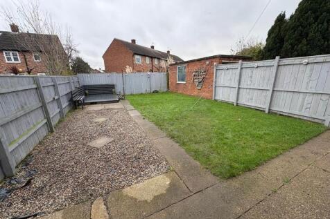 Rear Garden2.JPG