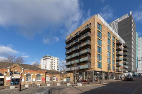 Station Approach, E17