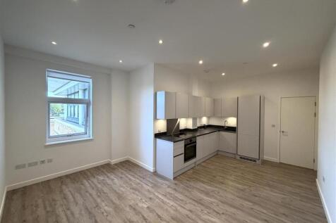 Living Area pic 3.jpeg