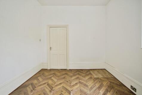 1 bed, 1 bath Flat in London - Photo 15