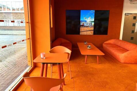Office to rent Image 3