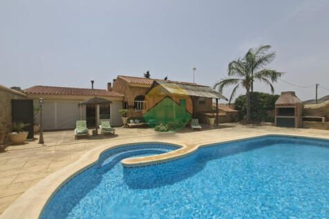4 Bedroom Country house For Sale-MAZ28-1