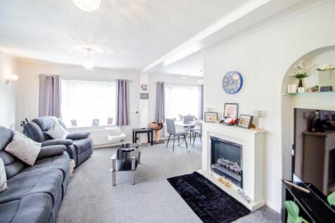 21 Tregainlands  TPS Bodmin 01208 74182-17