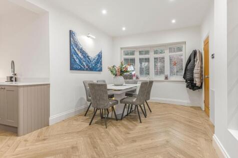 Open Plan Kitchen/Dining/Family Room