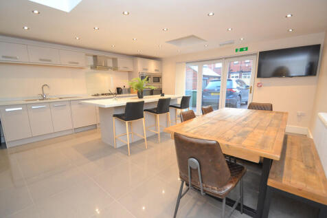 Marshall Avenue, Leeds, LS15 photo 4