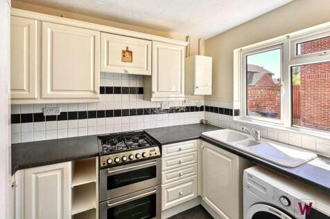 Magdalen Court, Didcot photo 3