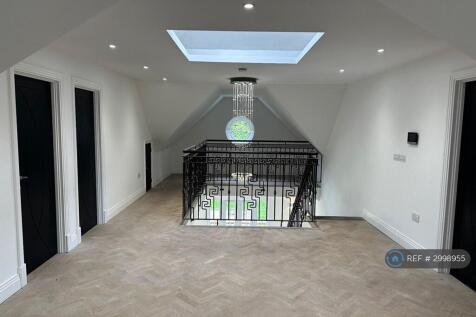 Top Landing / Seating Area
