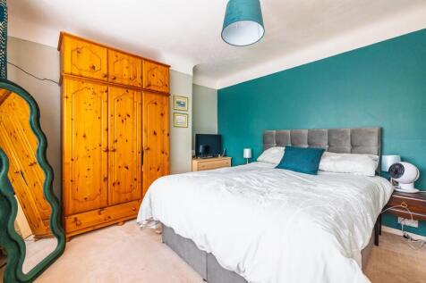 4 Bushell Close-54.jpg