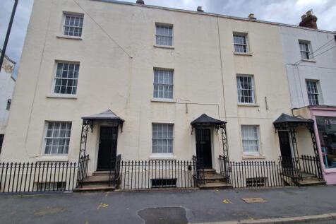 5-bed house on 33 Chandos Street, Leamington Spa, £3,250/mo