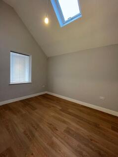 Rear bedroom