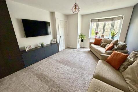 Bramleys Estate Agents - Huddleston Court - Mirfie