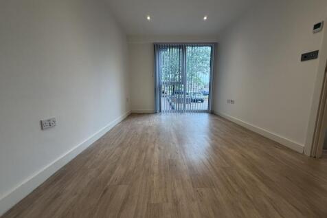 Bagshot Manor, Green Lane, Bagshot, Surrey photo 5