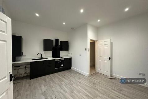 Open Plan Kitchen / Living Room 