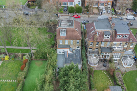 30 Chatsworth Road, Kilburn, London, NW2 4BS