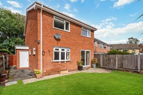 24 Broomfields Farm Road_18.jpg