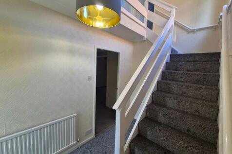 Strathmore Drive, Carlton-in-Lindrick, Worksop photo 4