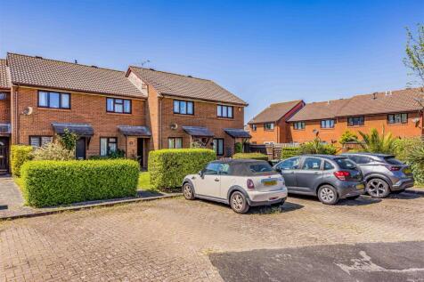 106 Fathoms Reach, Hayling Island-Small-PorticoMar