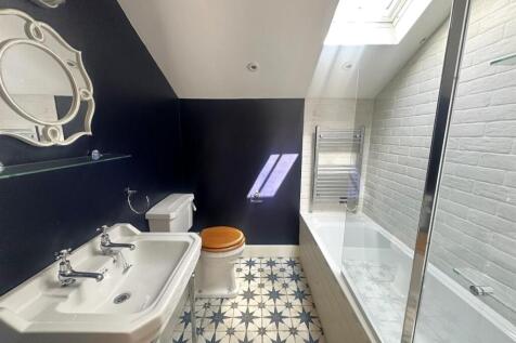 Bathroom 1.1