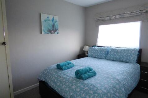 46 Norton Park Bedroom One.jpg