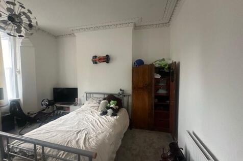 Clapham Road, Bedford, MK41 photo 5