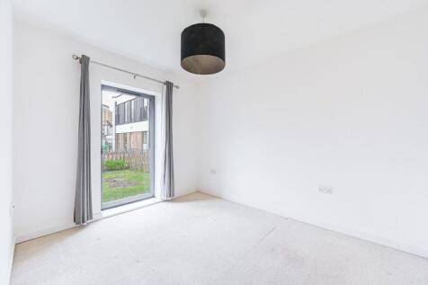 London, SE13 - property photo