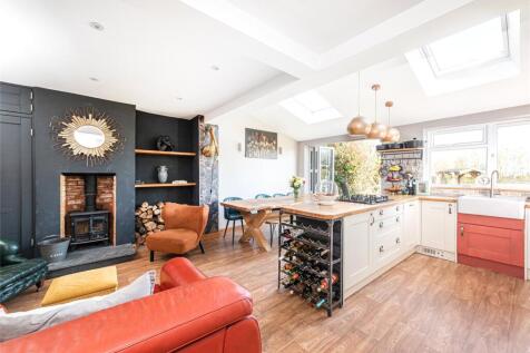 Kitchen / Sitting