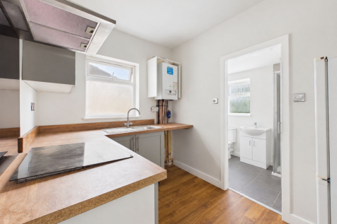 Halsall Lane, Ormskirk, L39 photo 3