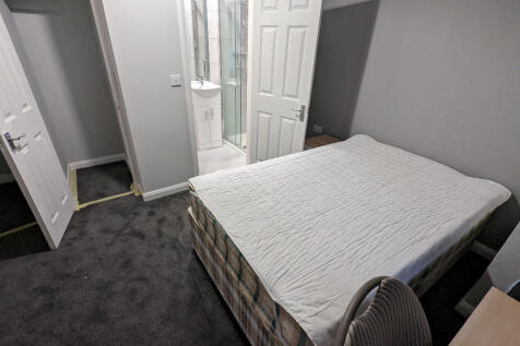 Palmer Park Avenue, Reading, Berkshire, RG6 photo 5