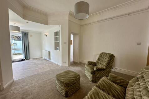 Lounge Dining Room