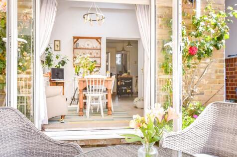 External Lifestyle Photograph