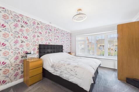 Bedroom: