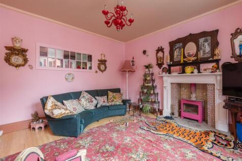 Piercy End 44 Sitting Room-3.jpg