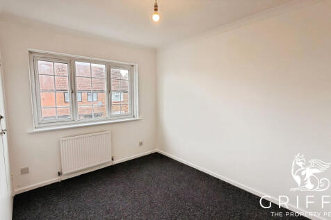 Charlotte Place, Grays, RM20 photo 5