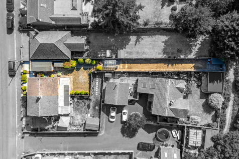 palm-road-aerial-...