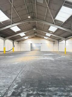 Light Industrial to rent Image 9