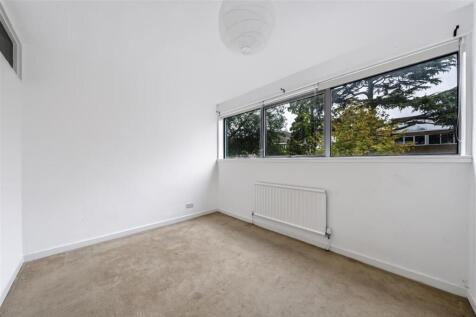 Claudia Place, SW19 photo 4