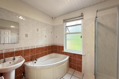 Bath 2.JPG