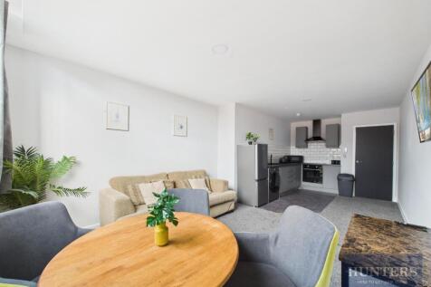Kitchen / Living Area